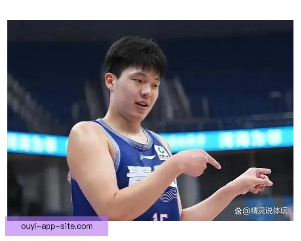 杨瀚森全能表现砍下20分9篮板5助攻惜败奥斯汀马刺错失完美首秀